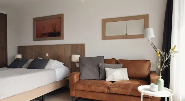 Апартаменты с балконом De Duynsuites
