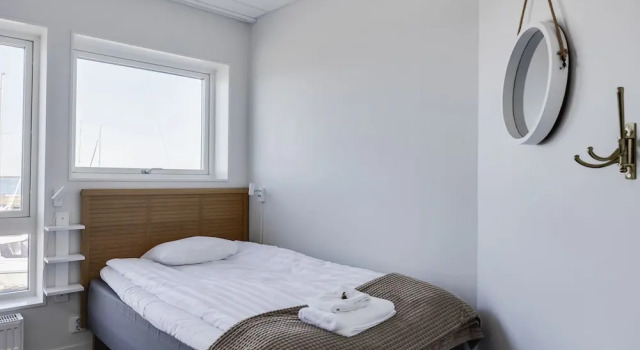 Семейные апартаменты с 2 комнатами Hotell Hamnen