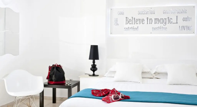 Полулюкс Acqua Vatos Santorini Hotel