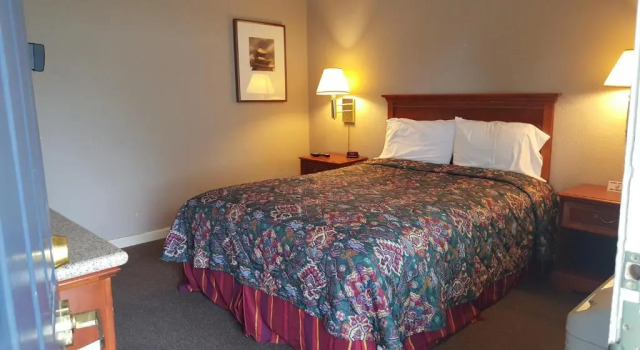 Люкс Deluxe Pacific Motel