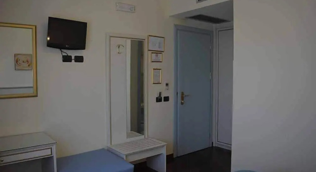 Трёхместный номер Standard Costa Hotel