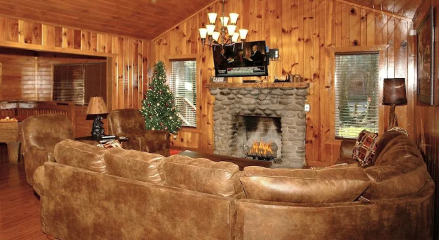 Laurel Manor Close To Downtown 4 Bed Rooms Hot Tub And Fire Pit, Забронировать Отель Отели Гатлинберг 3 звезды, рядом с Hillbilly Golf, 3*