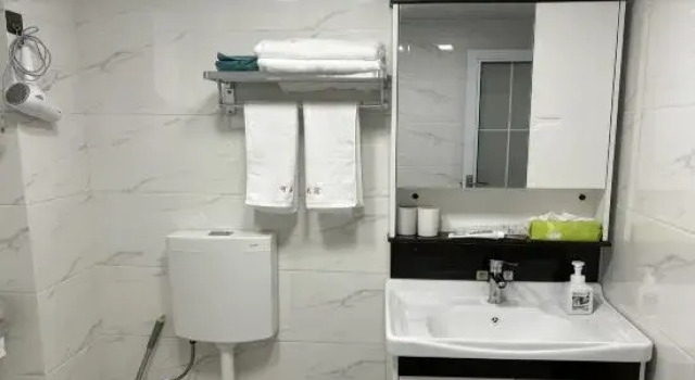 Четырёхместный семейный люкс с 2 комнатами Kelejia Homestay