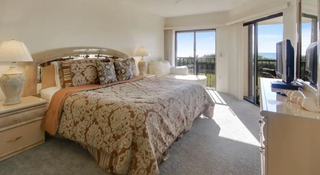 Land's End 203 Building 11 Beachfront With Private Balcony!!
