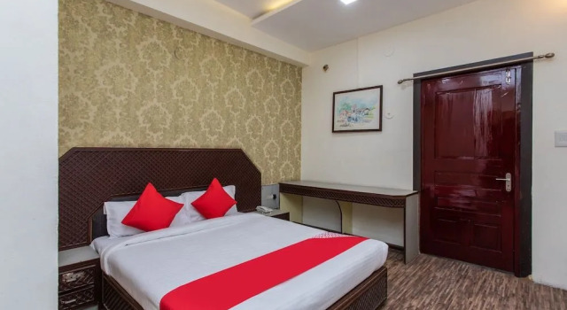 Oyo 24547 Hotel Vishwas Bar And Club Resort