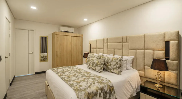 Апартаменты Premium First Class Hotel
