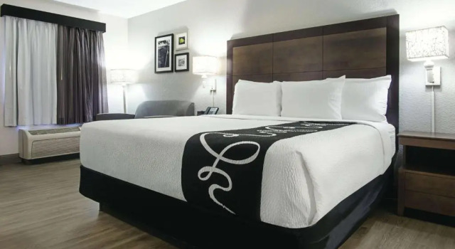 Двухместный номер Deluxe La Quinta Inn by Wyndham West Palm Beach - Florida Turnpike