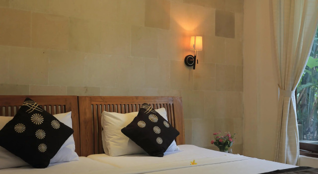 Suastika Guest House Ubud, Забронировать Отель «постель и завтрак» Отели провинции Бали с завтраком, Завтраки