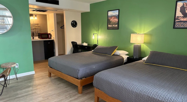 Четырёхместный номер Premium Modern Motel