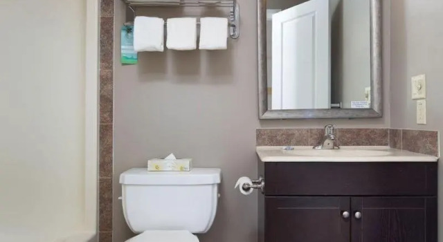 Siesta Suites, Забронировать Мини-отель Отели Британской Колумбии с бассейном, Бассейн