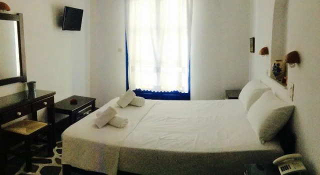 Nostos Studios, Prenota Hotel Hotel a Paro con parcheggio, Parcheggio