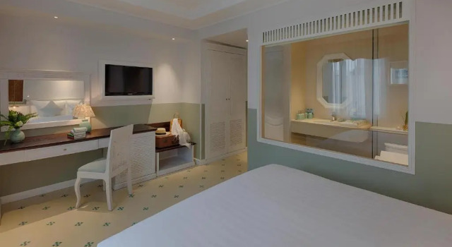 Двухместный номер Vannier Premier Au Lac Charner Hotel