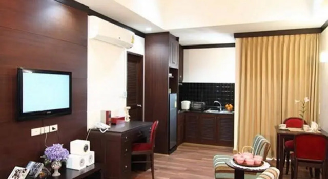 The Liu Executive Apartment, Забронировать Апартаменты/квартира Отели Бангкока с бассейном, Бассейн