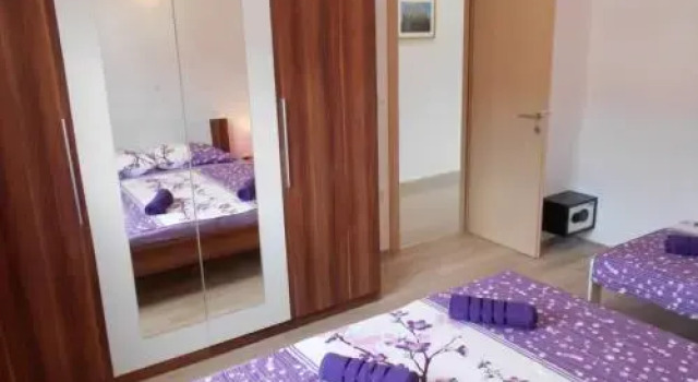 Apartment Cherry, Buchen Sie Ferienwohnung Kaštel Luksic Kaštela