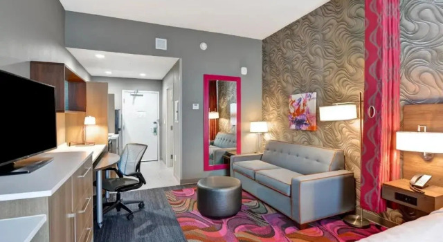 Четырёхместный люкс студия Hearing Accessible Home2 Suites By Hilton McKinney