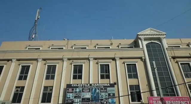 Hotel royal inn, Rezerwuj Hotel Hajdarabad 