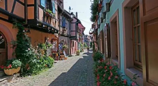Gîte de charme sur les remparts, Забронировать Отель Отели Эгисхайм 3 звезды, рядом с Domaine Gruss &amp; Fils, 3*