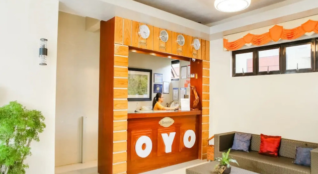 OYO 484 Gonzala Suites