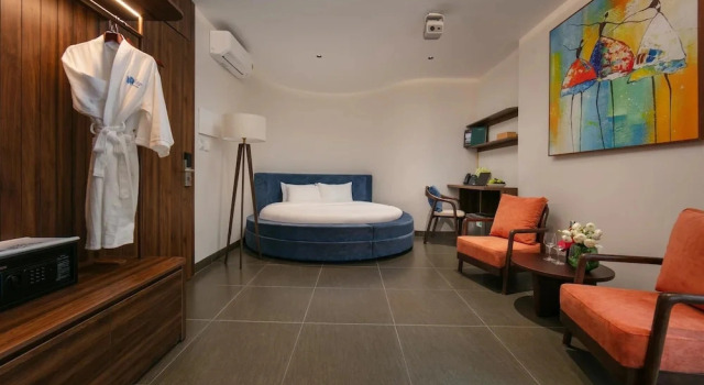 Номер Standard Мансарда с балконом и с видом на город Hanoi Riverview Boutique Hotel & Apartment