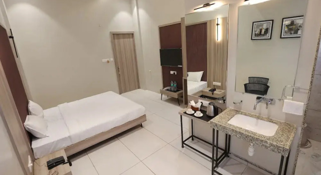 Номер Deluxe Vaishnav Hotel