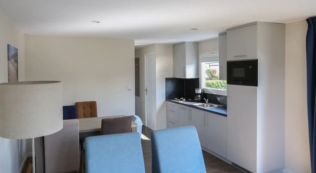 Nice chalet in a holiday park directly on the recreational lake and the Veluwe, Prenota Chalet Lathum Gheldria