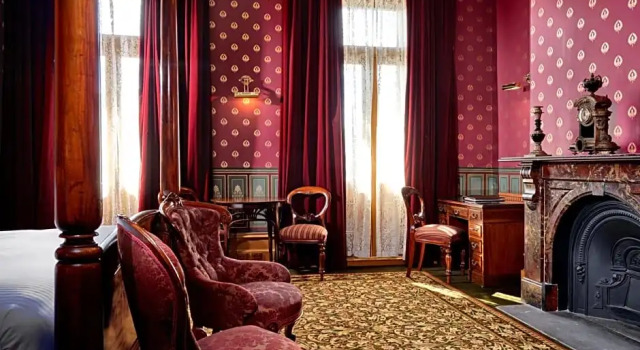 Люкс Royal с балконом Craigs Royal Hotel