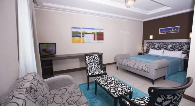 Полулюкс Hotel Jardy - Aéroport