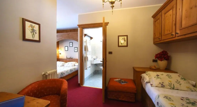 Трёхместный номер Standard Hotel Garnì Il Cirmolo