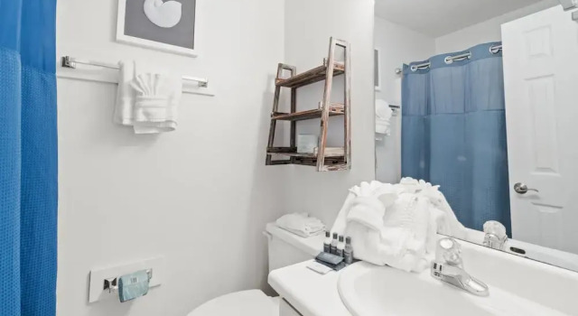 Номер Standard с 3 комнатами рядом с пляжем Beachside West Townhome