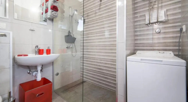 Apartments Stinice, Rezerwuj Apartament Gradac Sibenik-Knin County
