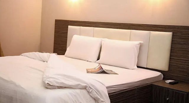 Mo-House Hotels and Events Centre, Book Hotel Hotels in Bwari with a Pool, Swimming Pool