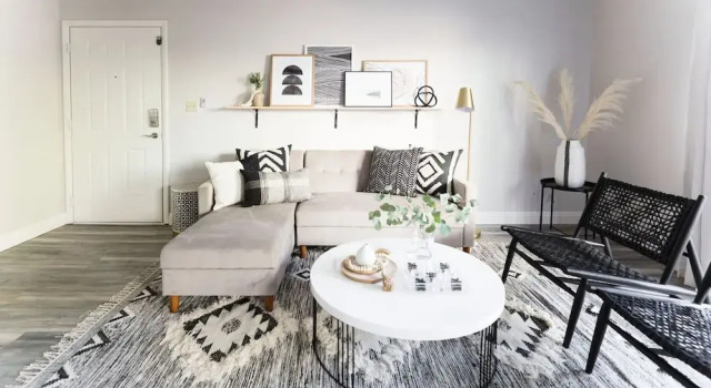 Номер Standard Stylish Old Town 2 Bdrm Ground Floor Condo