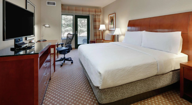 Двухместный номер Mobility/Hearing Accessible with Roll In Shower Hilton Garden Inn San Diego Del Mar