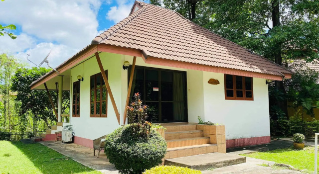 Huayparpok Resort, Varaa Lomakeskus Ban Rai Central Thailand