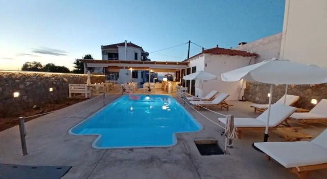 Koukounari Apartments 3, Book Lejlighed Billige hoteller i Saronic Islands