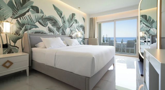 Люкс Superior с видом на море Iberostar Selection Creta Marine