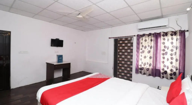 Hotel Red Chilli By OYO Rooms, Забронировать Отель Отели штата Махараштры 3 звезды, 3*