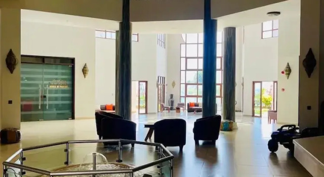 Luxury Oceanline Apartments-Shaza.