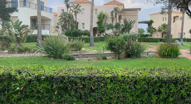 Апартаменты Comfort 2 Bedroom Apartment on Beach Elias Lower