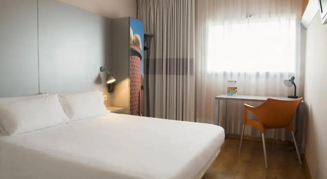 Номер Superior B&B HOTEL Figueres