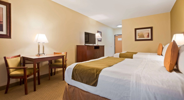 Четырёхместный номер Standard Best Western Plus Montezuma Inn and Suites