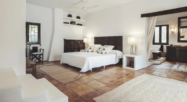 Villa Gertrudis, Book Villa Hoteller i Santa Gertrudis med parkering, Parkering