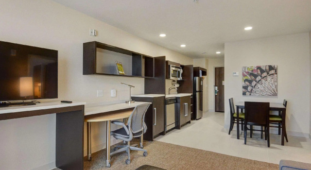 Двухместный люкс c 1 комнатой Home2 Suites by Hilton Irving/DFW Airport North