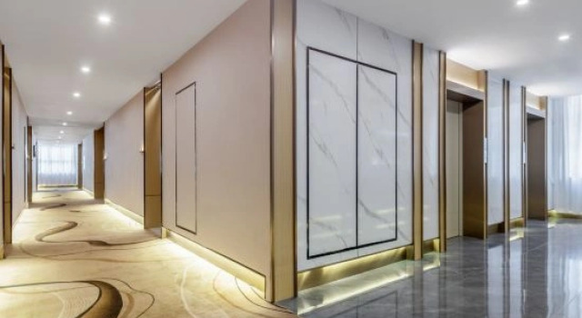 Jifeng International Hotel (Kuqa High-speed Rail Station Donghu Branch), Prenota Hotel Hotel a Xinjiang con parcheggio, Parcheggio