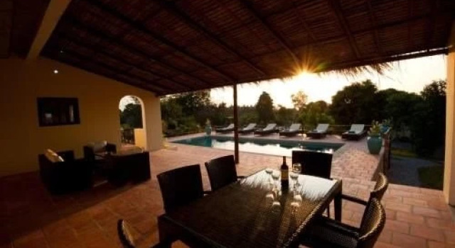 Villa Saat, Boek Villa Hotels in Kep Province met parkeren, Parkeren