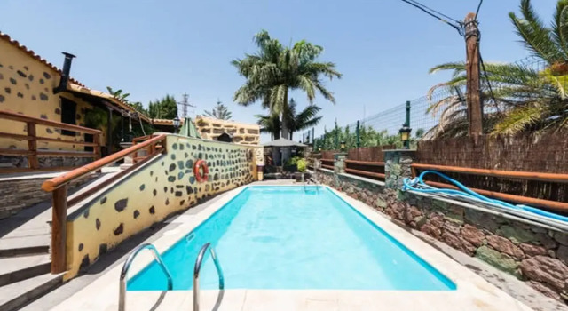 Villa With its own Swimming-pool, Jaccuzi and Sauna With Views to San Nicolas va