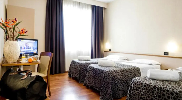 Трёхместный номер Hotel Ristorante Dragonara