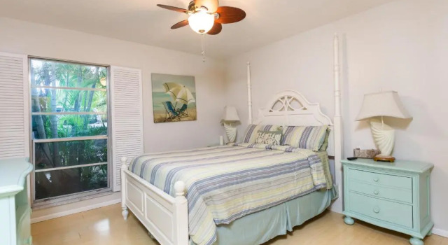 Crescent Street 1138 A, pet-friendly, 2 bedrooms, Pool, Walk to the beach