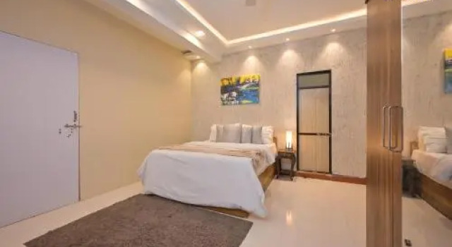 Eko Stay- Panorama Villa, Varaa Villa Hotellit New Delhi uima-altaalla, Uima-allas