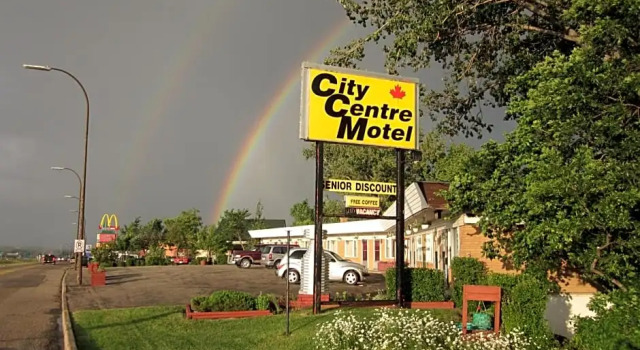 City Centre Motel, Rezerwuj Motel Hotele w Swift Current z parkingiem, Parking